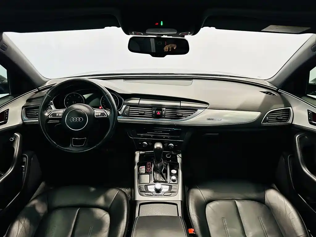 Audi A6L 2018 30th Anniversary 45 TFSI quattro Sport фото 7
