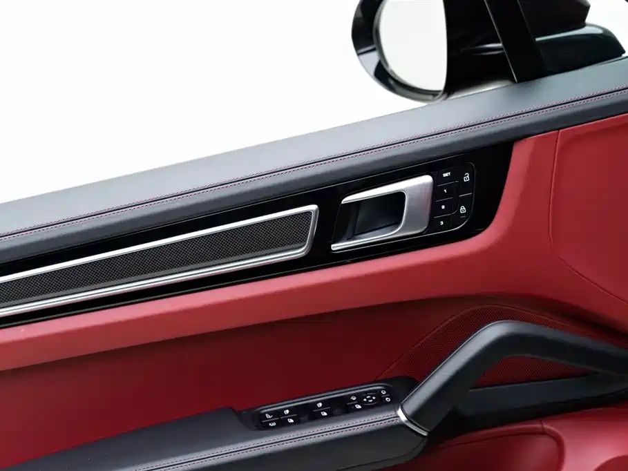 Porsche Cayenne New Energy 2022 Cayenne E-Hybrid 2.0T Platinum Edition фото 17