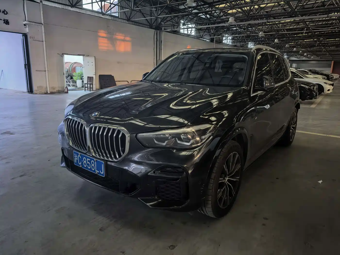 Photo 1 - BMW X5