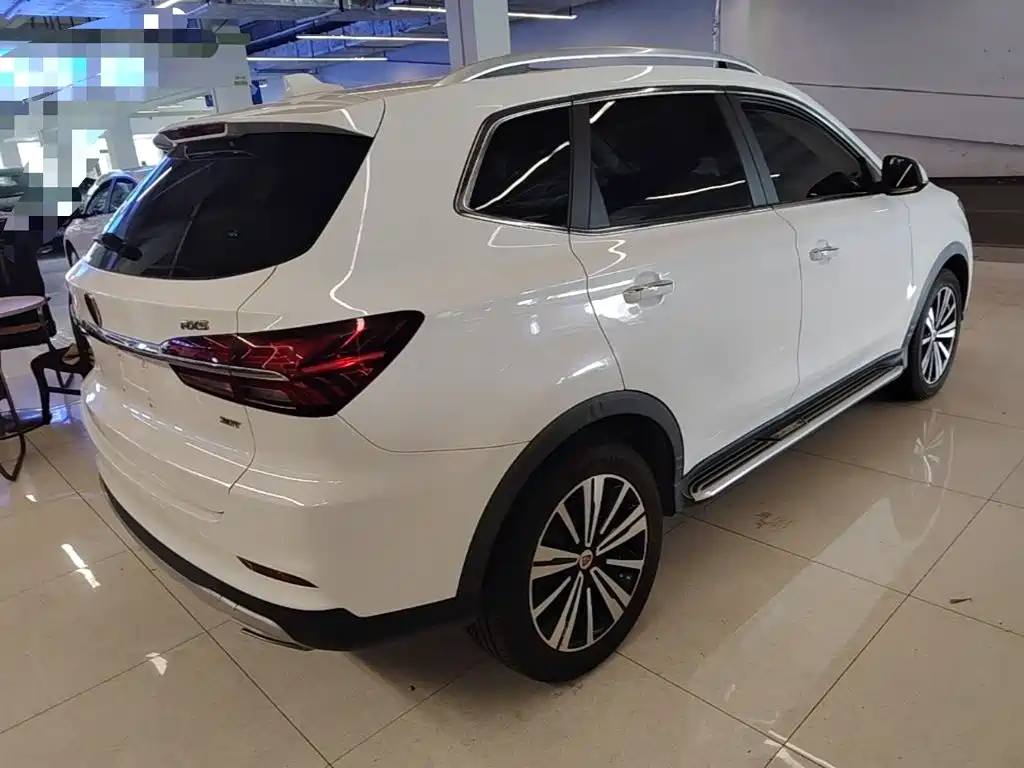 Фото 7 - Roewe RX5