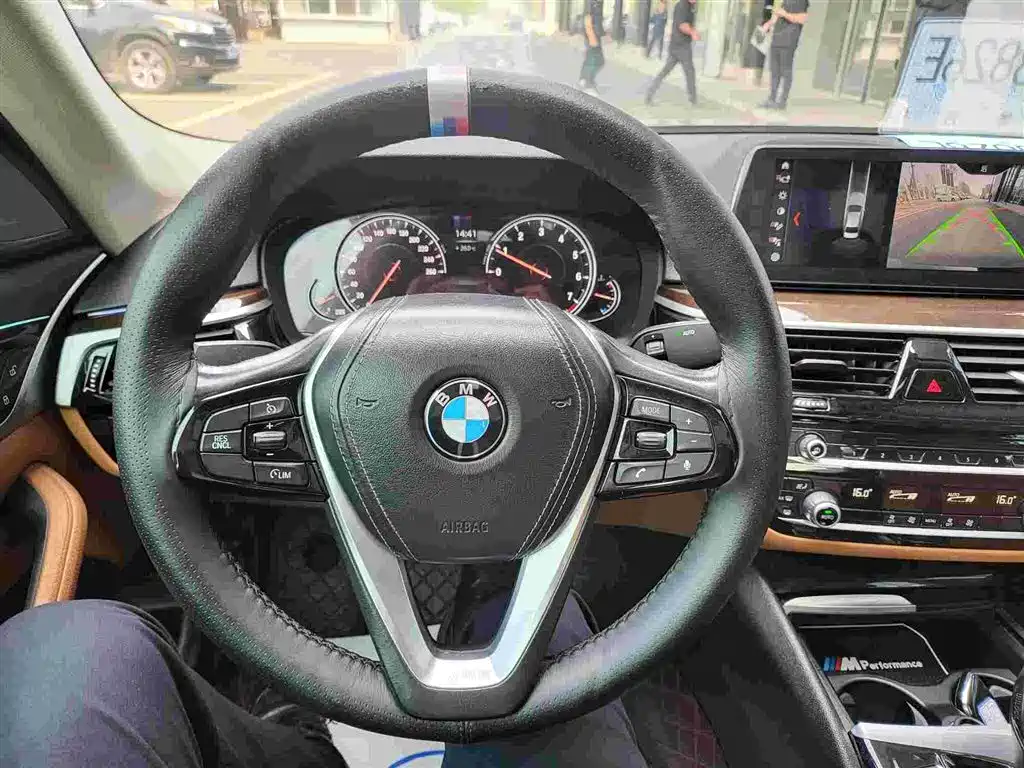 BMW 5 Series 2018 528Li Launch Special Edition фото 9