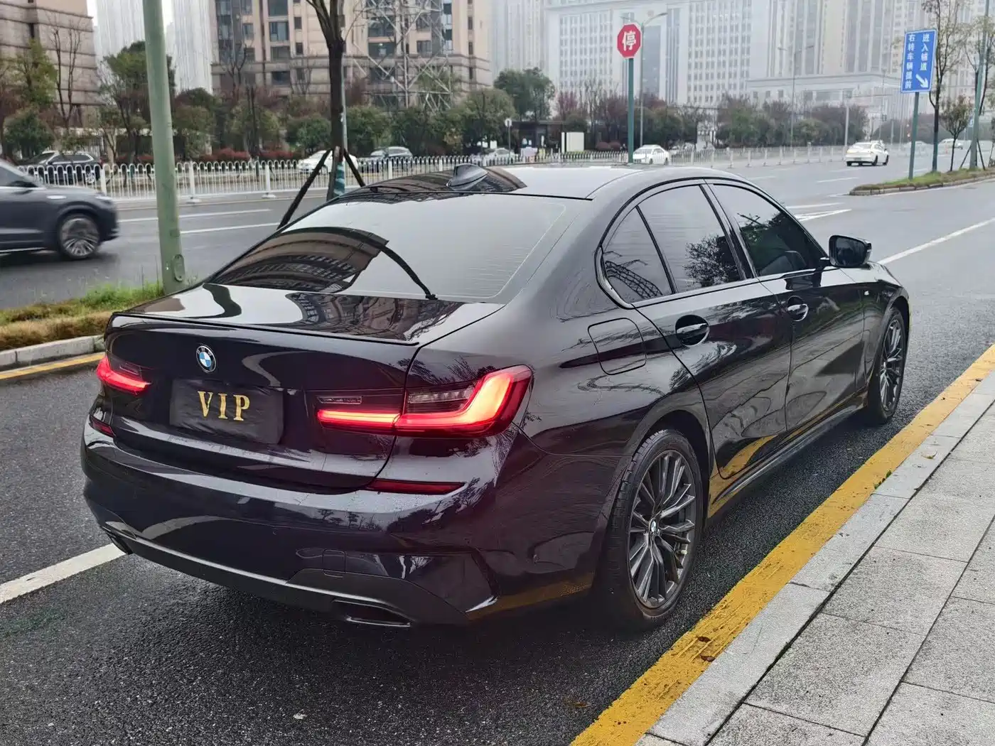 BMW 3 Series 2022 325i M Sport Shadow Edition фото 9