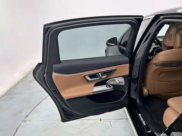 Mercedes-Benz E-Class 2025 E 300 L Luxury фото 22