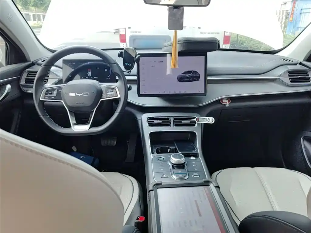 BYD Destroyer 05 2024 Glory Edition DM-i 55KM Luxury фото 10