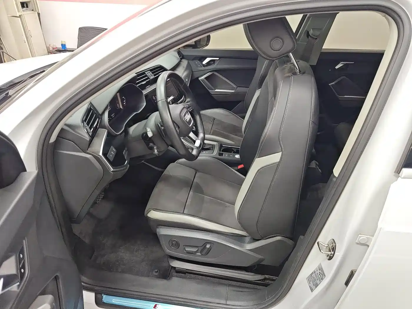 Фото 9 - Audi Q3