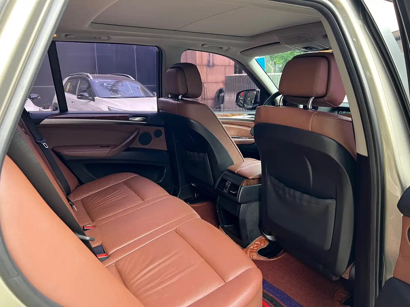 BMW X5 (Import) 2011 xDrive35i Leading Edition фото 15