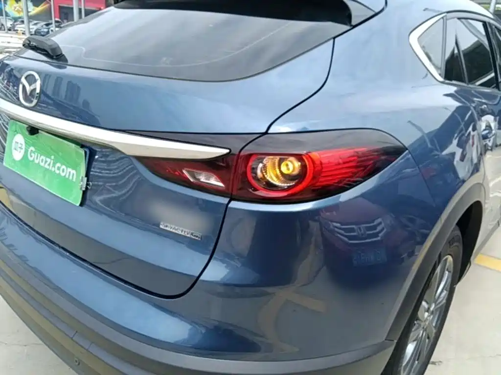 Фото 8 - Mazda CX-4