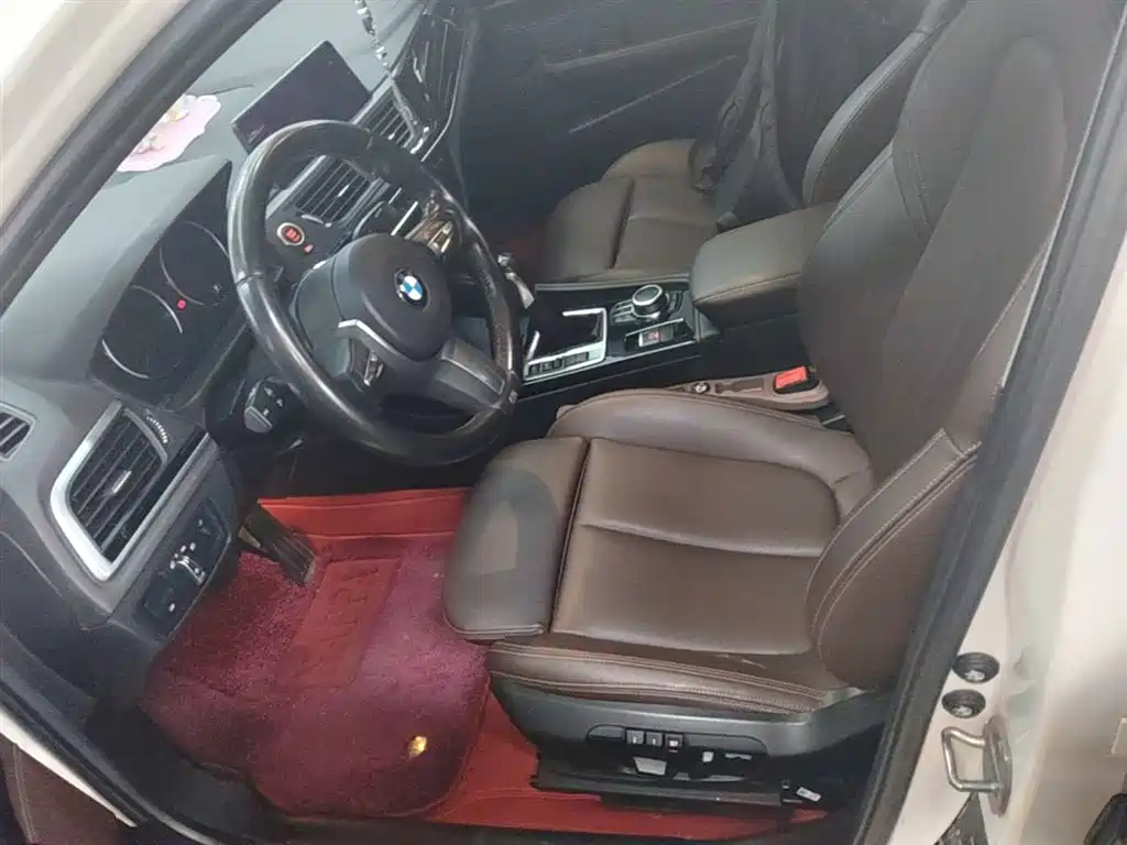 BMW 1 Series 2019 118i M Sport Package фото 15
