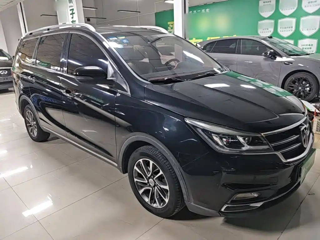 Фото 4 - Baojun 730