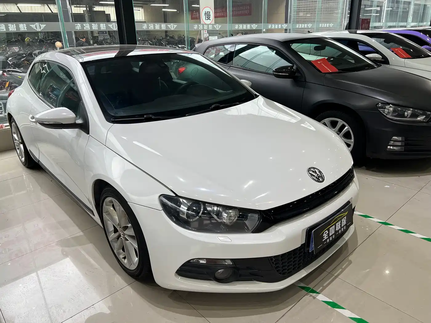 Volkswagen Scirocco 2011 2.0TSI Luxury фото 3