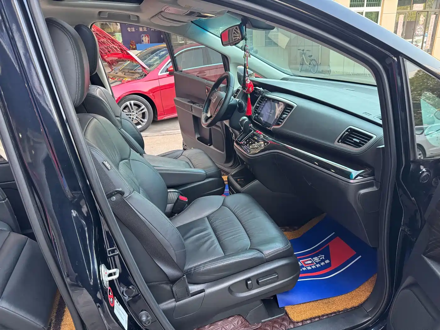 Фото 26 - Honda Odyssey