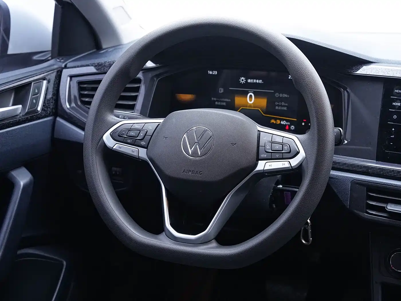 Volkswagen Lavida 2023 Xinrui 1.5L Auto Xinyi Edition фото 17