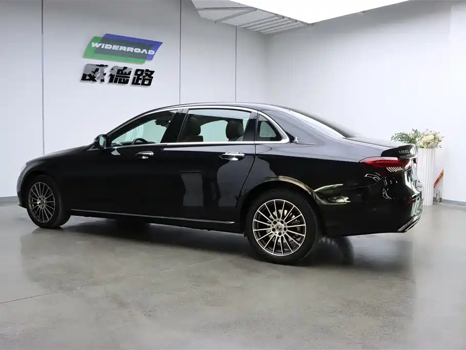 Mercedes-Benz E-Class 2023 Facelift E 260 L фото 6