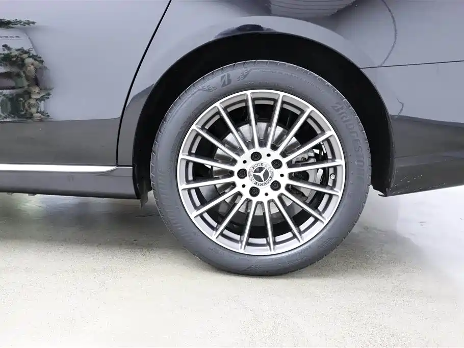 Mercedes-Benz E-Class 2023 Facelift E 260 L фото 33