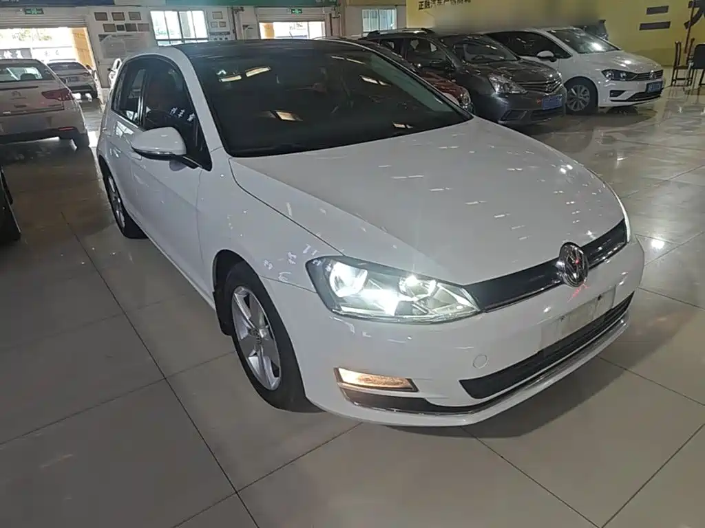 Volkswagen Golf 2015 1.6L Automatic Comfort фото 4