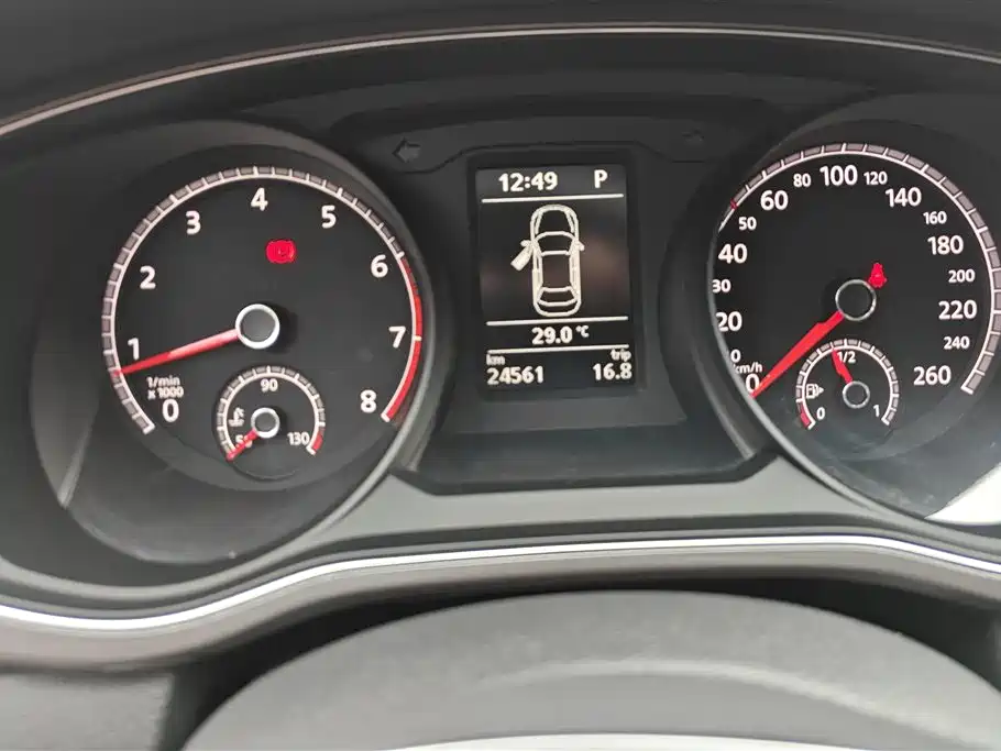 Volkswagen Passat 2017 280TSI DSG Prestige фото 14