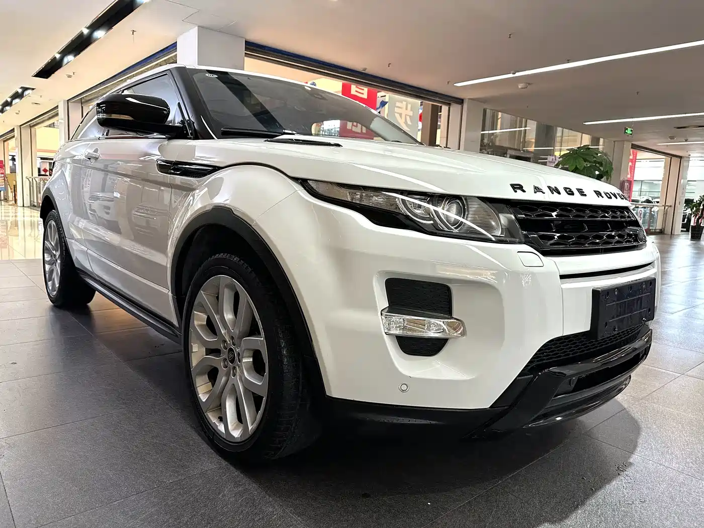 Land Rover Range Rover Evoque (Import) 2013 2013 2.0T 3-door Dynamic Edition
