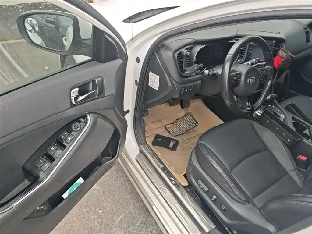 Kia K5 2015 2.0L Automatic Special фото 16