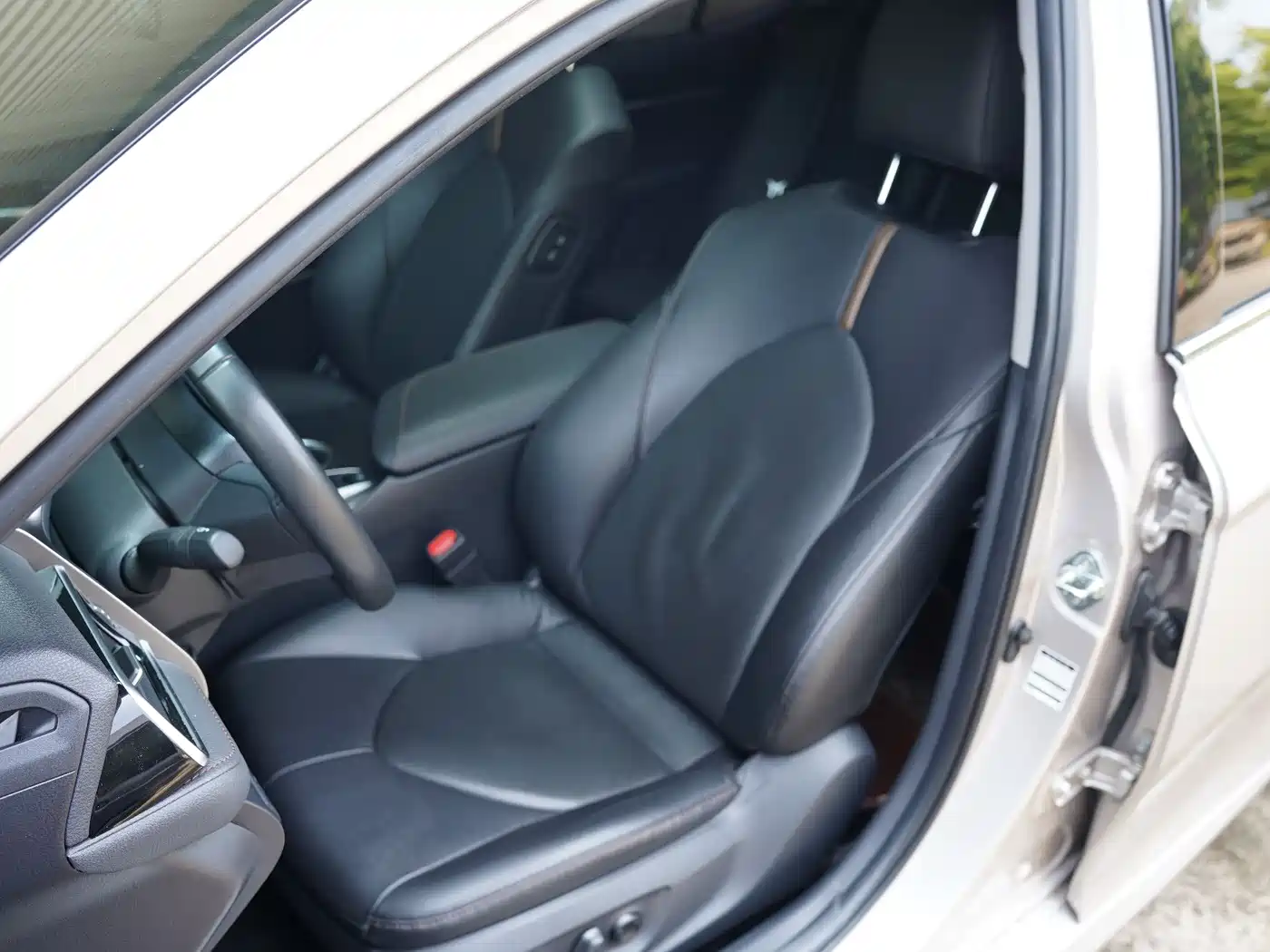 Toyota Camry 2021 2.5G Luxury Edition фото 24