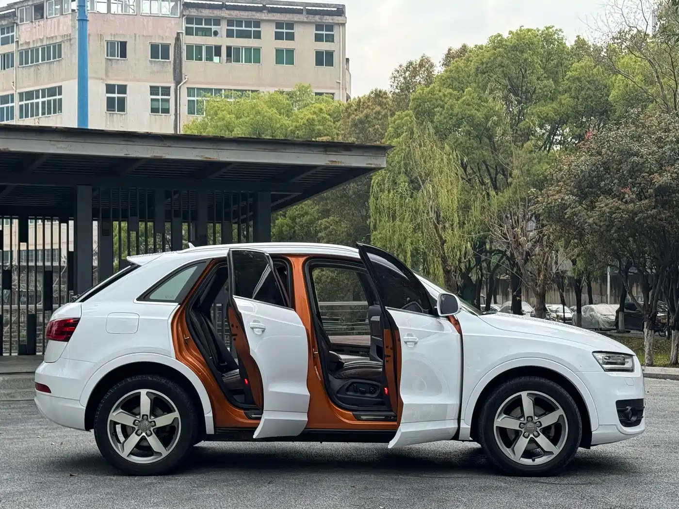 Audi Q3 2013 40 TFSI quattro Luxury Model фото 7