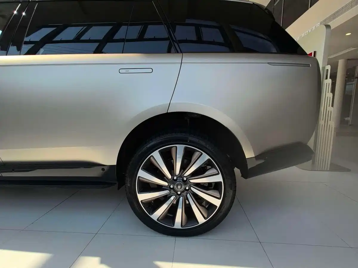 Land Rover Range Rover фото 10