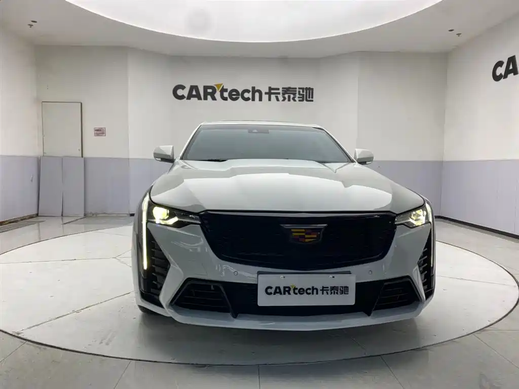 CADILLAC CT4