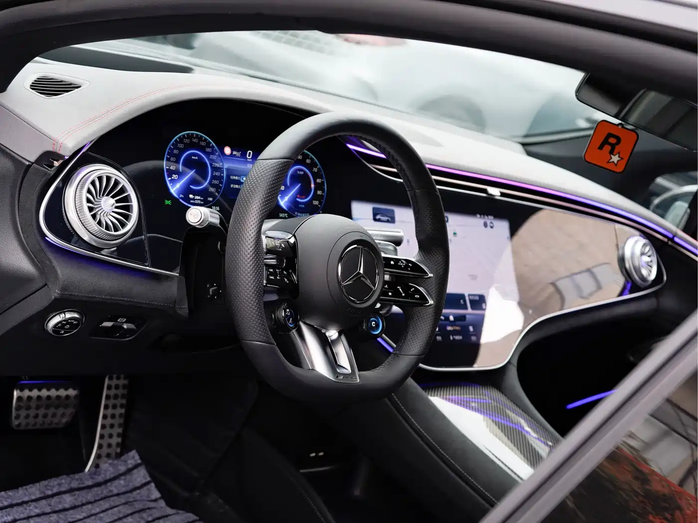 MERCEDES-BENZ EQS AMG