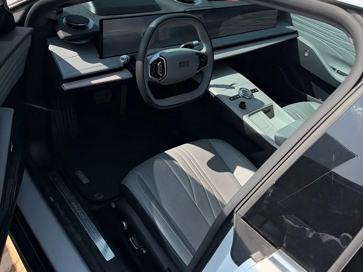 GEELY GALAXY GALAXY E8