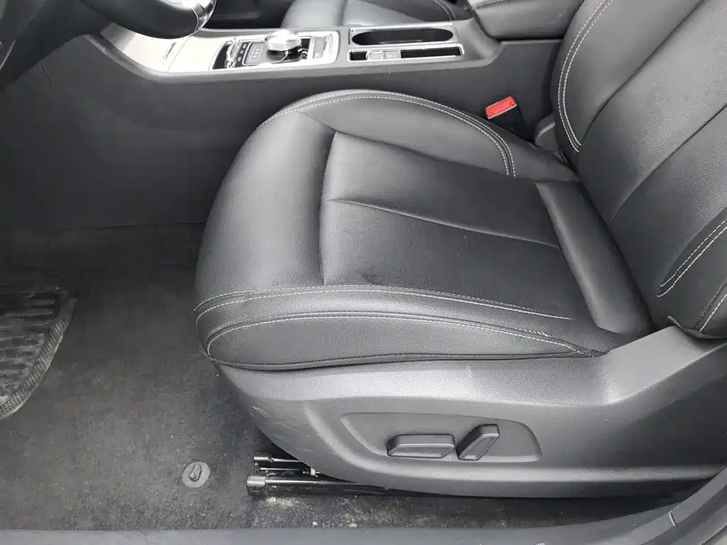 Roewe i6 New Energy 2018 2017 45T Hybrid Connected Smart Enjoyment Edition