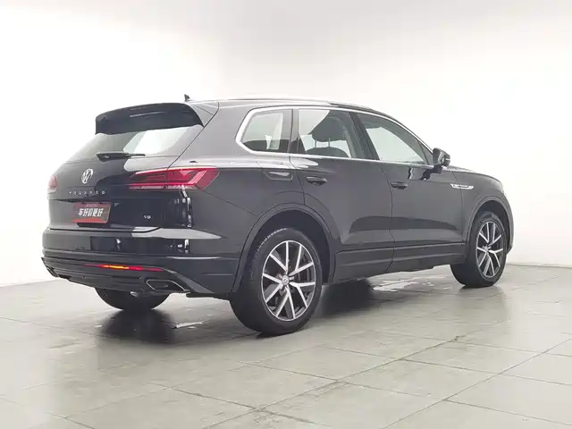 Volkswagen Touareg 2019 3.0TSI Sharp Edge Edition China VI — фото 2