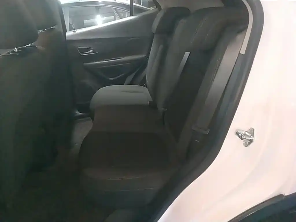 Buick Encore 2014 1.4T Automatic 2WD Urban Elite фото 17