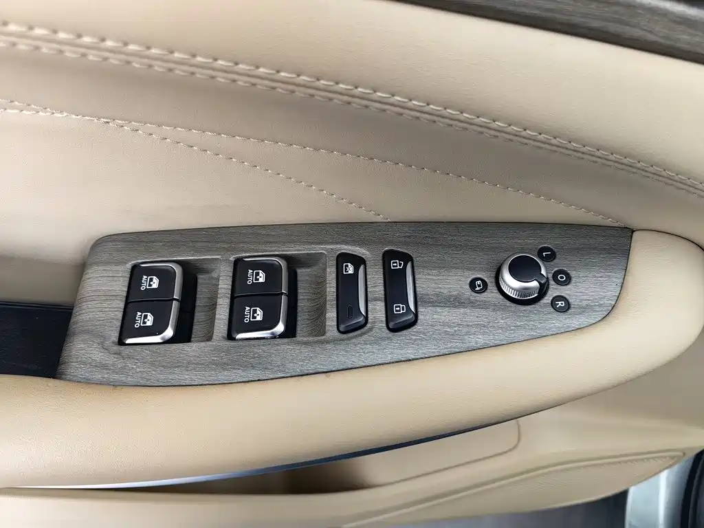 Landian E5 2023 2023 1.5L DE-i 110KM Flagship 5-seater