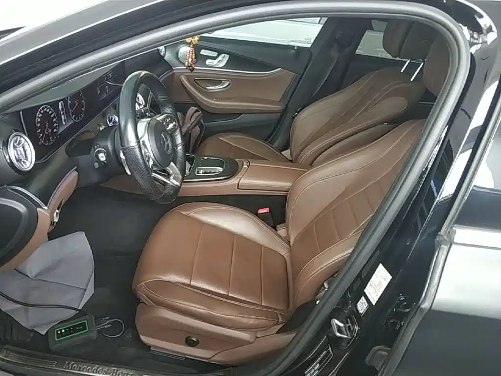 Mercedes-Benz E-Class 2019 E 300 L Sport Fashion фото 15