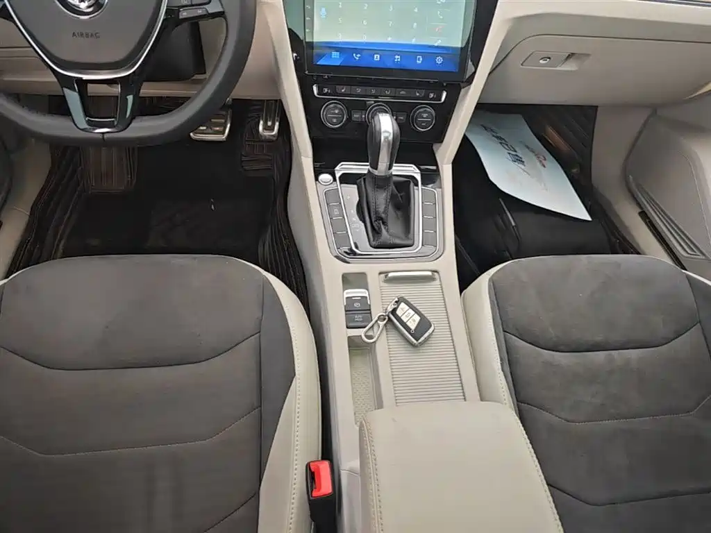 Volkswagen FAW-Volkswagen CC 2019 330TSI Luxury Appearance (China V) фото 14