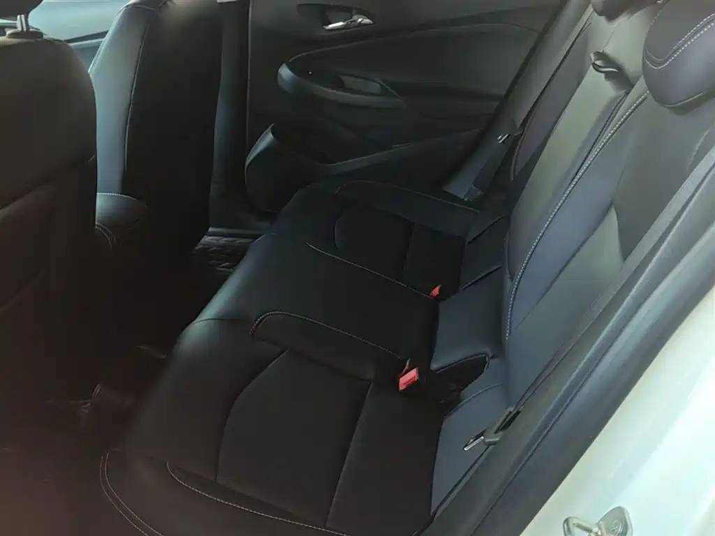 Chevrolet Cruze 2016 1.5L Automatic Luxury Edition фото 17