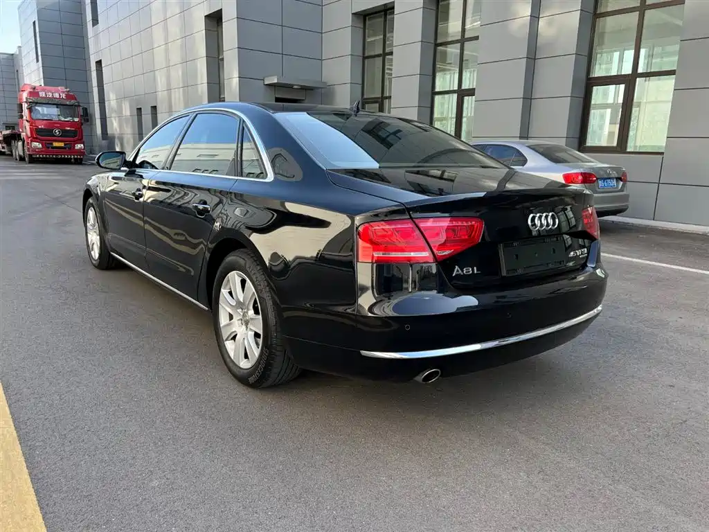 Audi A8 2012 A8L 45 TFSI quattro Luxury фото 5