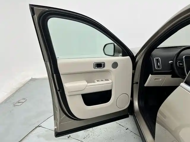 Li Auto IDEAL L8