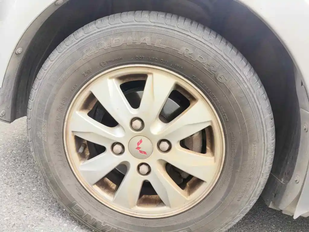 Wuling Motors Wuling Hongguang 2015 2014 1.5L S Standard