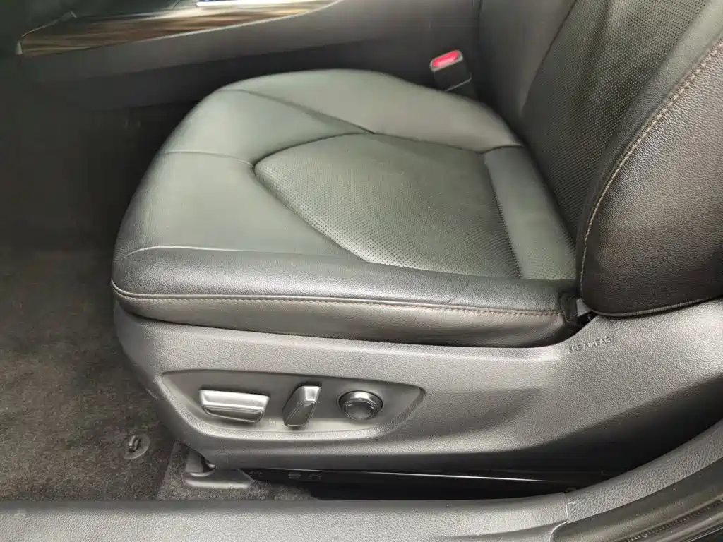 Фото 20 - Toyota Camry