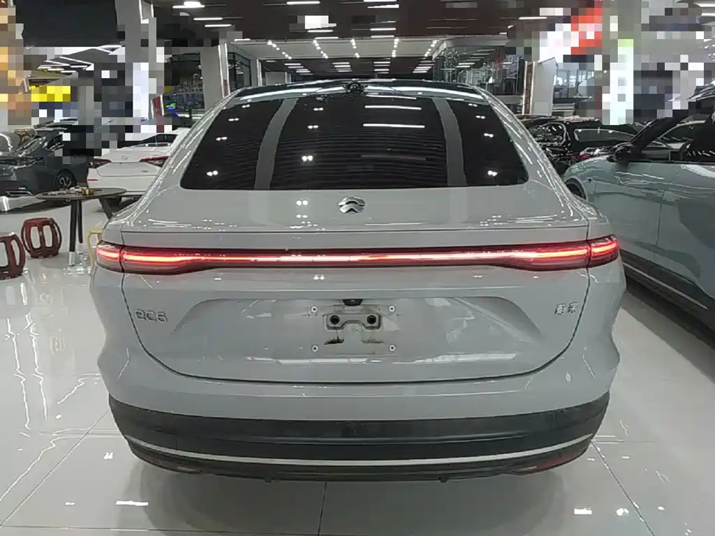 Фото 6 - NIO EC6
