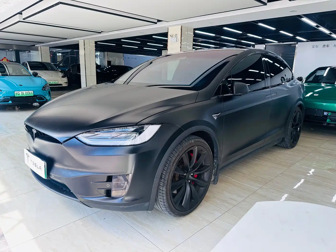 TESLA MODEL X