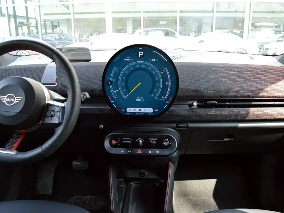 MINI ELECTRIC  JCW ACEMAN