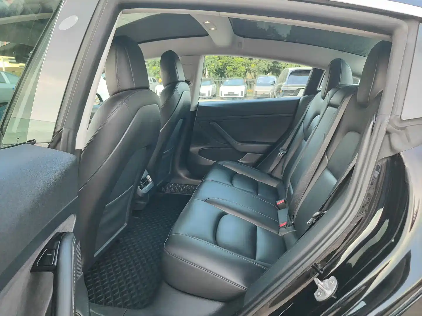 Photo 6 - Tesla Model 3