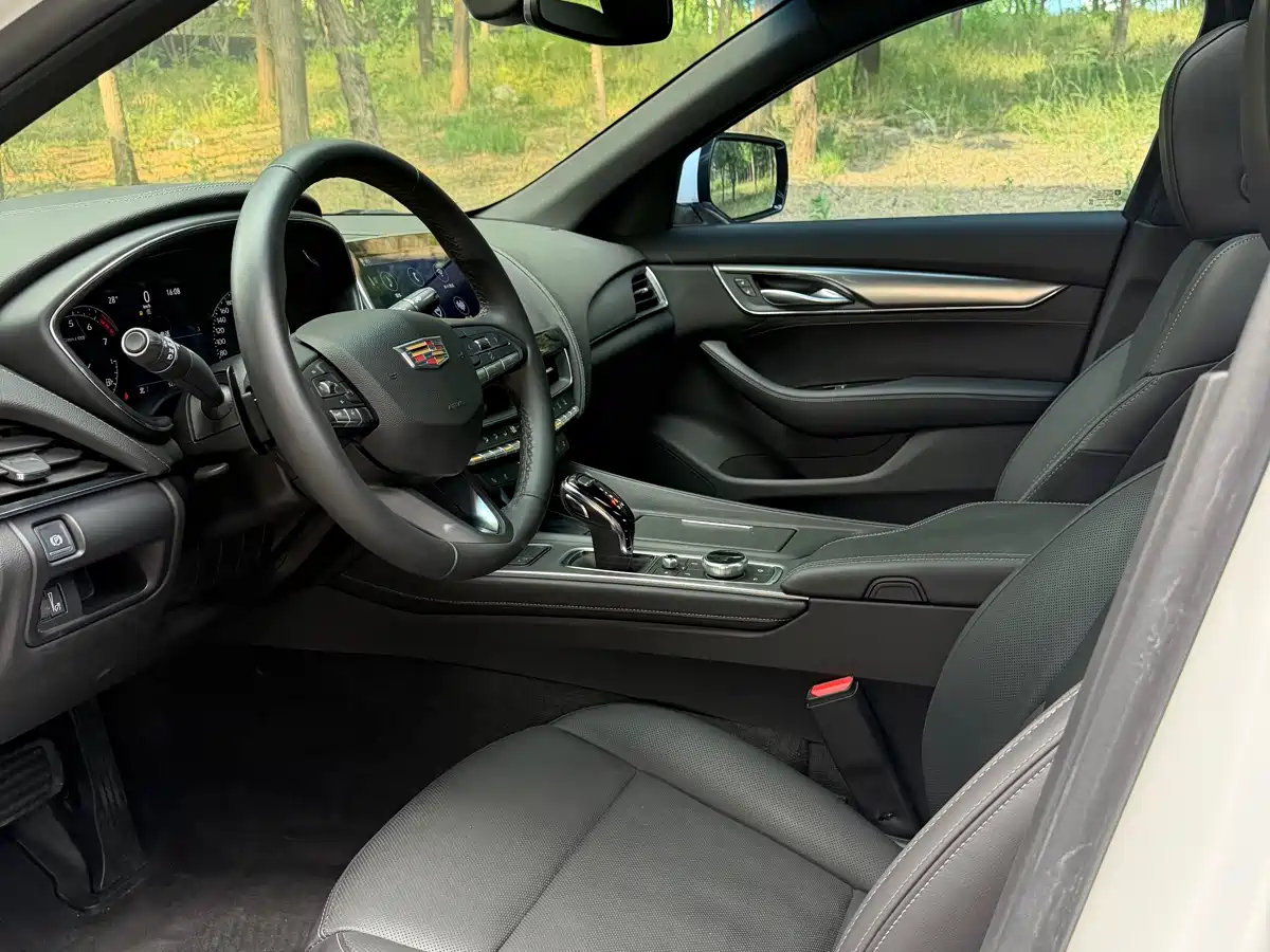 Cadillac CT5 2023 28T Luxury Style (Standard Edition) фото 3