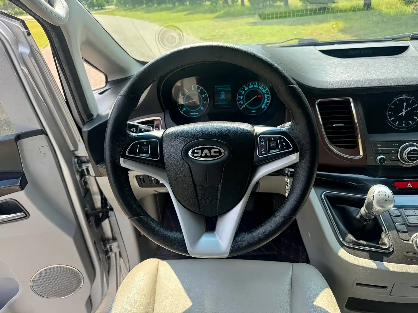 JAC Refine M5 2019 2019 2.0T Gasoline Manual Business Edition