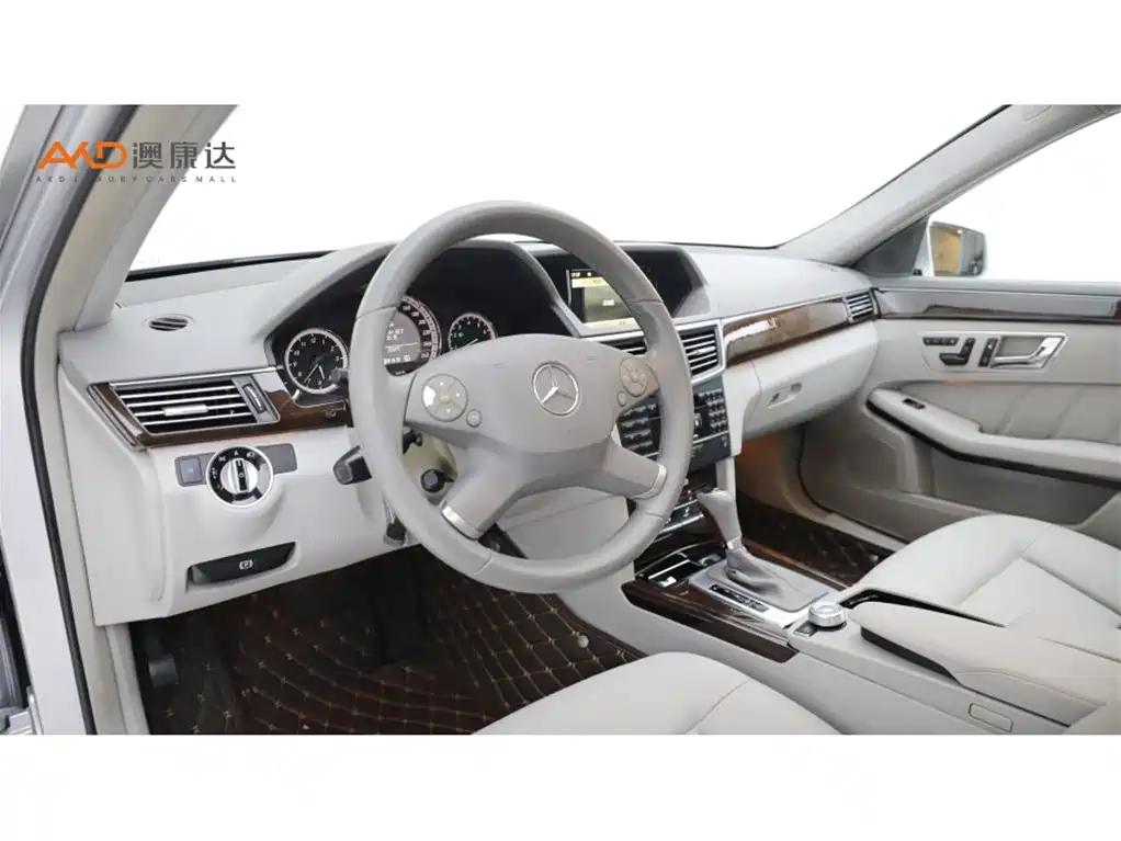 Photo 6 - Mercedes-Benz E-Class