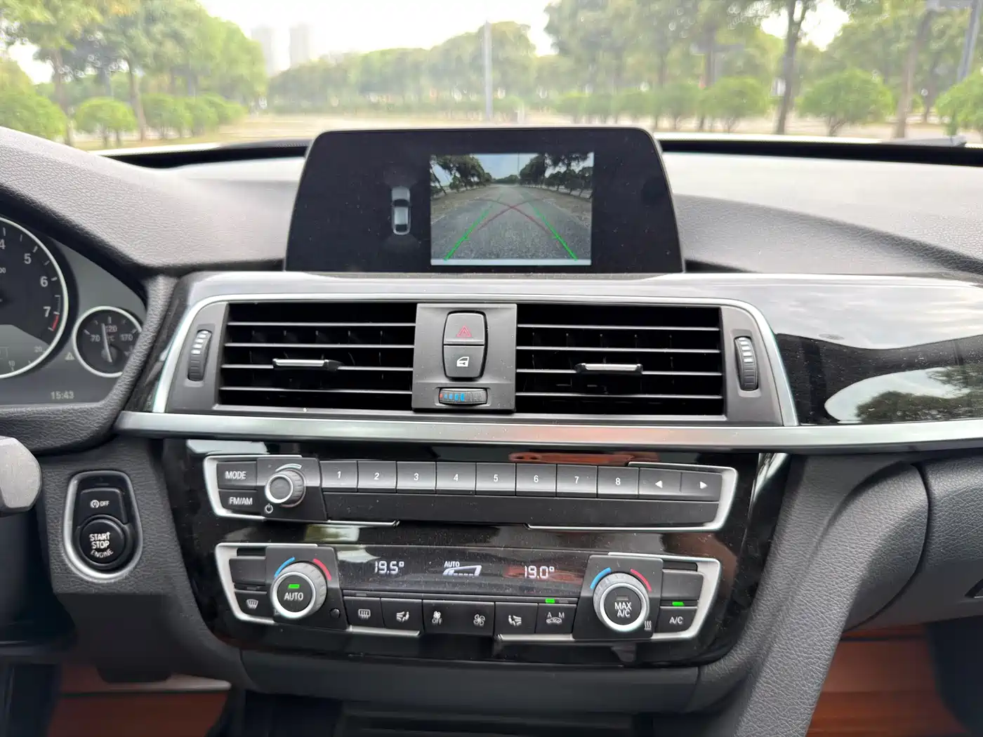 BMW 3 Series GT 2019 320i Fashion Model фото 16