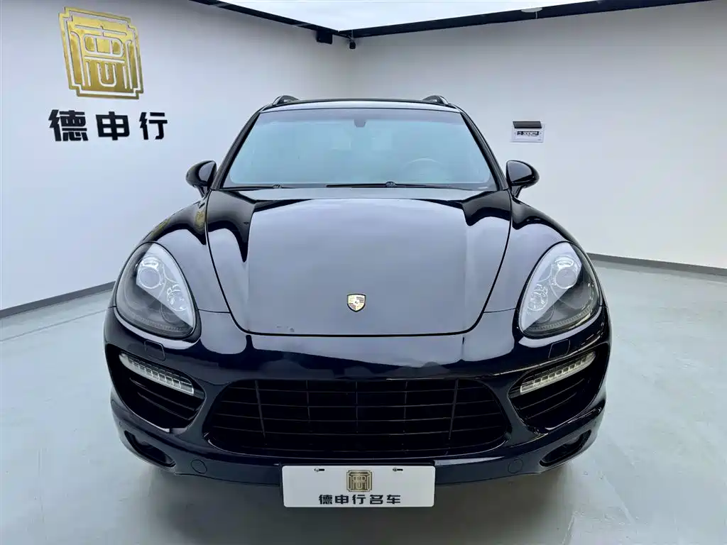Porsche Cayenne 2013 Cayenne Turbo S 4.8T фото 2