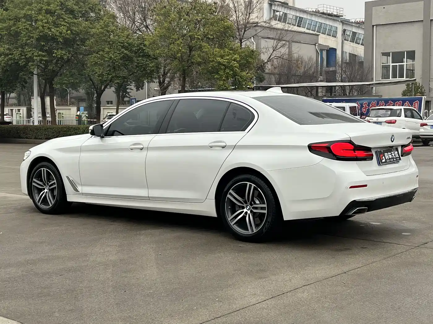 BMW 5 SERIES
