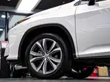 Фото 8 - Lexus RX